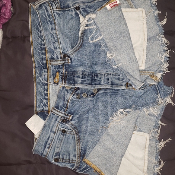 LEVI 501 CUTOFF SHORTS - Picture 5 of 5